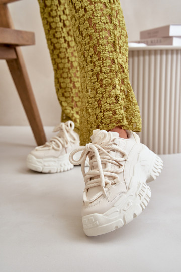Sneakers Modell Schuhe Damen mit modischen massiven Sohlen in der Farbe Elfenbein Nevela 2