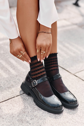 mit Lackeffekt Schuhe Feminin mit Riemen schZuarze Farbe Vinceza 62179