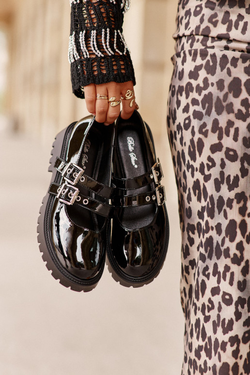 Schuhe Feminin mit Streifen mit Lackeffekt schZuarze Farbe Terione Schuhe Feminin mit Streifen mit Lackeffekt schZuarze Farbe Terione