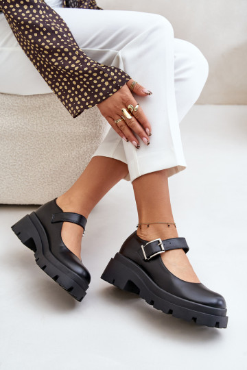 Schuhe Feminin mit Schnallen schZuarze Farbe Plikuria