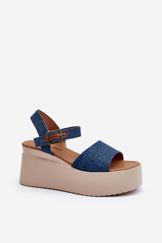 Jeans-Plateausandalen in blauer Farbe... Jeans-Plateausandalen in blauer Farbe...