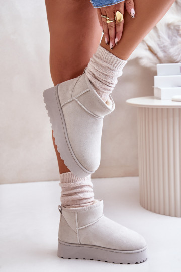 Schneestiefel Feminin mit einer Plattform sich Zuarm laufen mit Fell innen graue Farbe Xamella