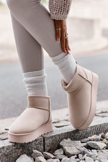 Schneestiefel Feminin mit einer Plattform sich Zuarm laufen mit Fell innen elfenbeinfarbe Xamella