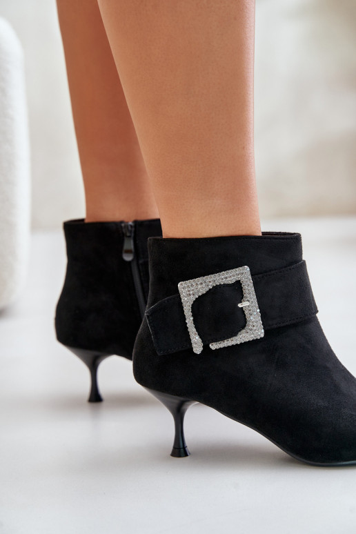 Damenstiefel mit dünnen Absätzen dekorieren mit Schnallen schZuarze Farbe Nirilis Damenstiefel mit dünnen Absätzen dekorieren mit Schnallen schZuarze Farbe Nirilis