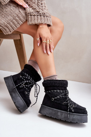 Schneestiefel mit Plateau und stylischen Details schZuarze Farbe Izathiel