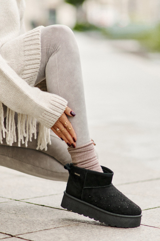 Schneestiefel Mit Dekoration mit einer Plattform Big Star OO274A105 schZuarze Farbe Schneestiefel Mit Dekoration mit einer Plattform Big Star OO274A105 schZuarze Farbe