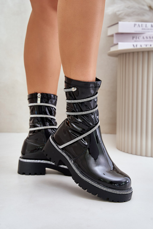 mit Lackeffekt Stiefel Mit Dekoration schZuarze Farbe Kikizelle mit Lackeffekt Stiefel Mit Dekoration schZuarze Farbe Kikizelle