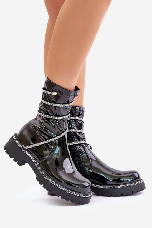 mit Lackeffekt Stiefel Mit Dekoration schZuarze Farbe Kikizelle mit Lackeffekt Stiefel Mit Dekoration schZuarze Farbe Kikizelle