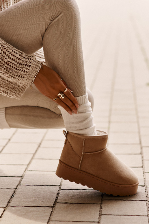 Schneestiefel für Damen mit Plateau zum Wärmen und Fell innen in der Farbe Beige von Xamella