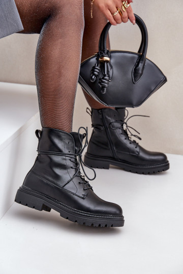 Wärmende Ankle Boots mit Schnallen und Schnürsenkeln in Schwarz Irivina