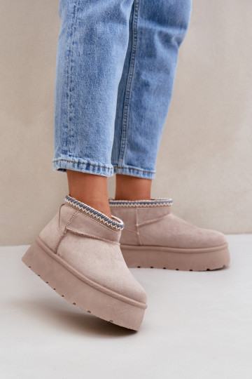 Schneestiefel mit einer Plattform Mit Dekorationen Haftem elfenbeinfarbe Heslania 2