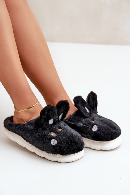 Pantoffeln mit Pelzmotiv „Króliczka“ in Schwarz Inga