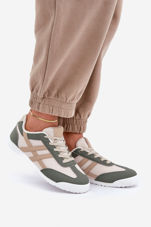 Niedrige Sportschuhe in sand-grüner Ausführung von Eezore
