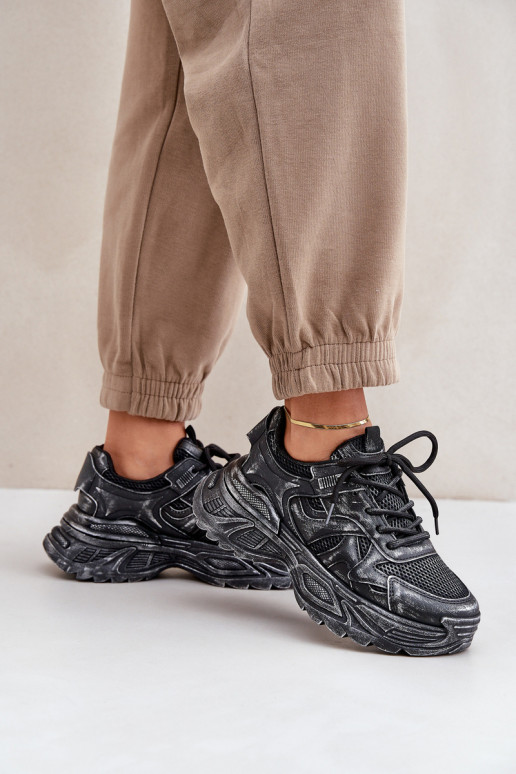 Sneaker-Stil Stiefel für Damen mit Used-Look und Plattform in schwarzer Ausführung von SeladĮen