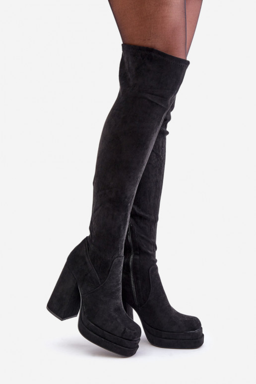 Knöchelhohe Stiefel mit Absatz und Plattform in Schwarz Nadelian