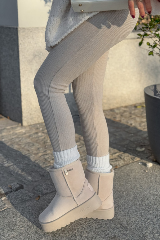 Hohe Schneestiefel mit Plattform Big... Hohe Schneestiefel mit Plattform Big...