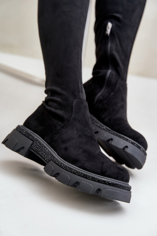 Damen kniehohe Stiefel aus schwarzem... Damen kniehohe Stiefel aus schwarzem...