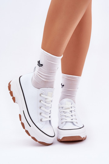 Niedrige Freizeitschuhe mit Plateau in Weiß AradĮin