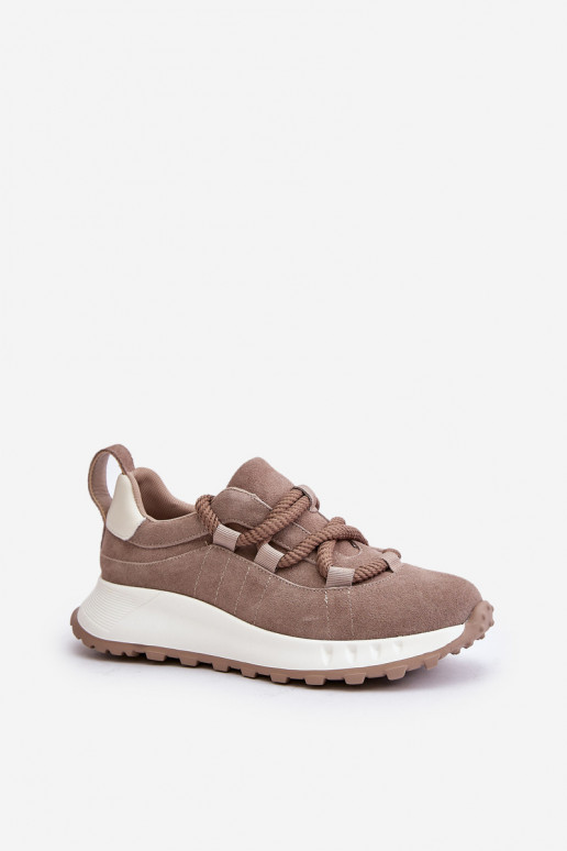 Wildleder Sneakers in Sandfarbe Wildleder Sneakers in Sandfarbe