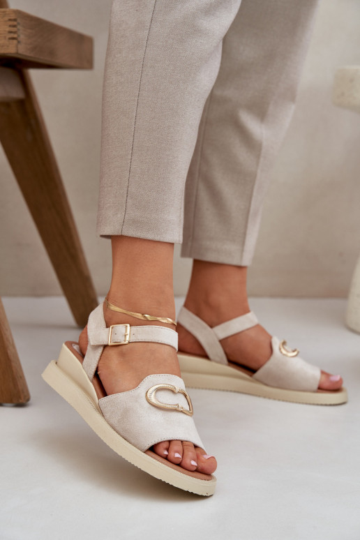 Damensandalen mit einer Plattform mit Ornamenten Beige Salianes Damensandalen mit einer Plattform mit Ornamenten Beige Salianes