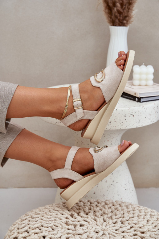 Damensandalen mit einer Plattform mit Ornamenten Beige Salianes Damensandalen mit einer Plattform mit Ornamenten Beige Salianes