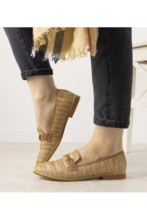 Kamelfarbene geflochtene Mokassins...