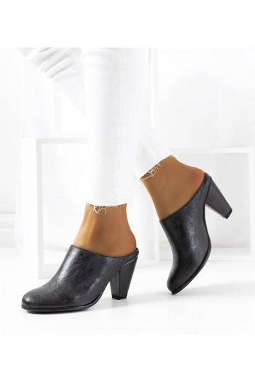 Schwarze Pantoletten mit...