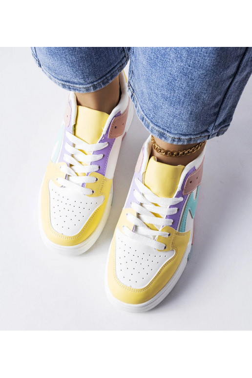 Rosa und gelbe Schuhe mit dicker...