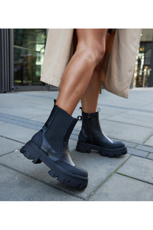 Schwarze Stiefeletten mit sichtbarem...