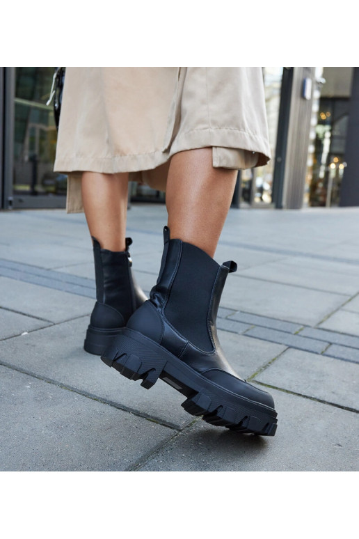 Schwarze Stiefeletten mit sichtbarem...