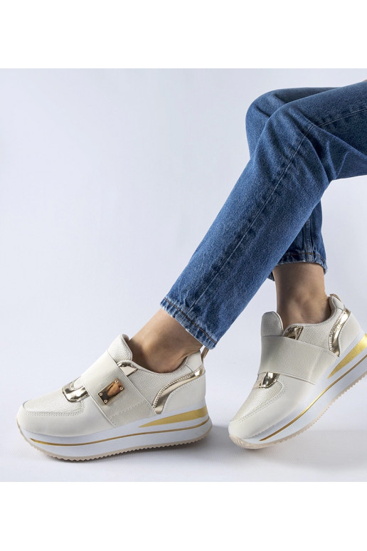 Beigefarbene Slip-On-Plateau-Sneakers...