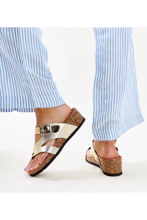 Donata – Goldmetallic-Keilsandalen