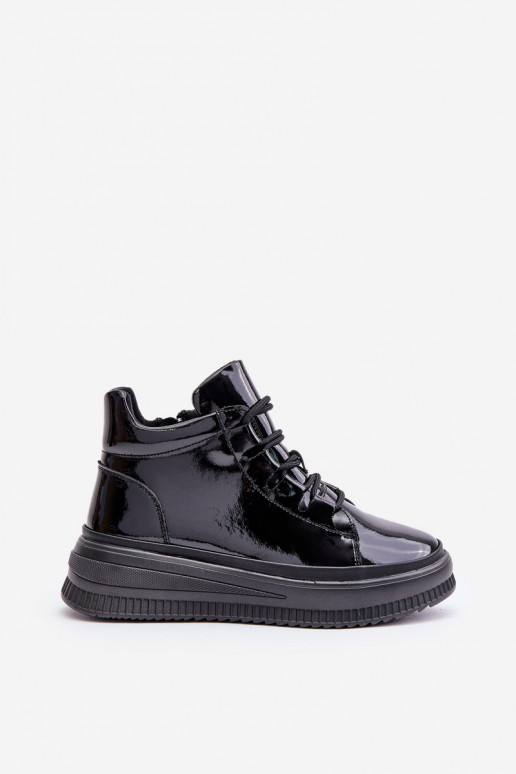 Sportliche Schuhe mit Lackeffekt und... Sportliche Schuhe mit Lackeffekt und...