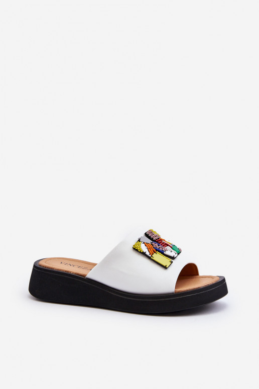 Lederhausschuhe Feminin mit Ornamenten Zueiße Farbe Asames Lederhausschuhe Feminin mit Ornamenten Zueiße Farbe Asames