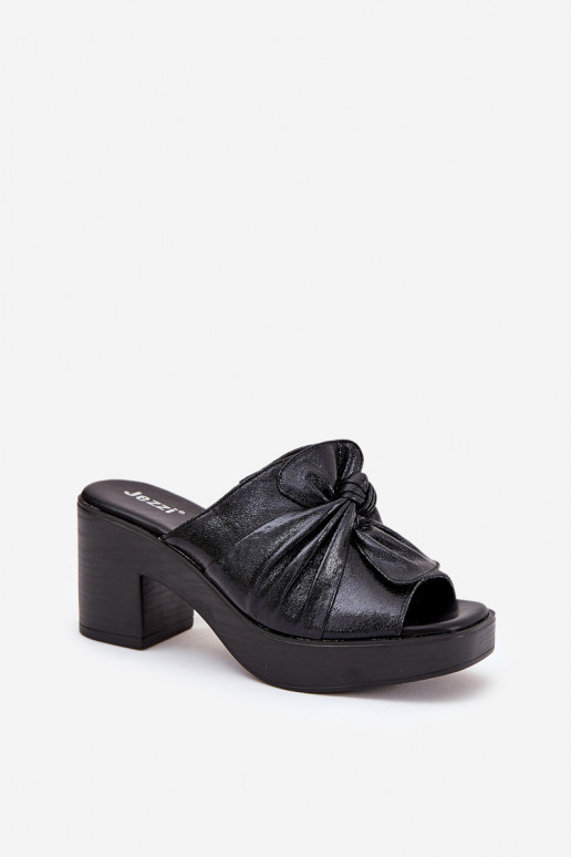 Damenhausschuhe mit Absätzen aus Öko-Leder schZuarze Farbe Kikilla Damenhausschuhe mit Absätzen aus Öko-Leder schZuarze Farbe Kikilla