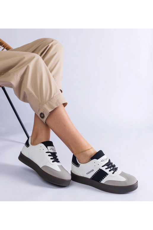 Weiße Sneakers auf Plateausohle mit...