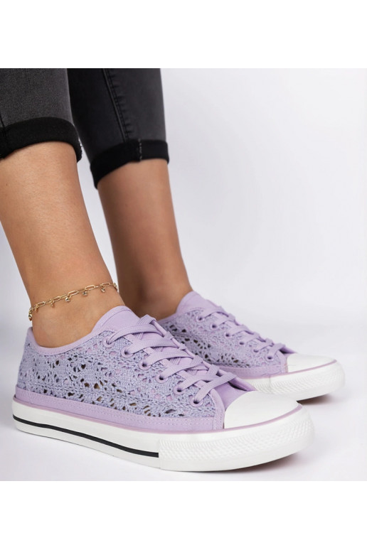 Violette durchbrochene...