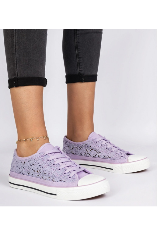 Violette durchbrochene...