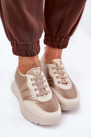 Turnschuhe Feminin mit einer Plattform Vinceza 58510 goldene Farbe
