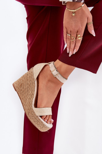 Damensandalen Auf einem Keil Mit Zopf Beige Adelio