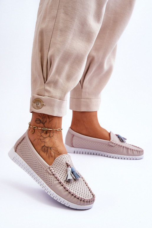 Damenledermokassins mit Lochmuster in...