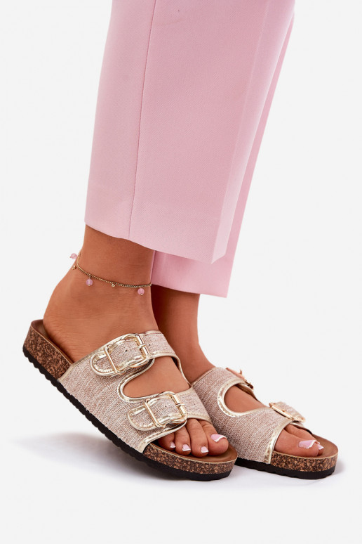 Damenhausschuhe mit einer Plattform mit Schnallen goldene Farbe Osoffe  Damenhausschuhe mit einer Plattform mit Schnallen goldene Farbe Osoffe