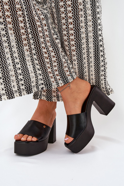 Feminin Hausschuhe aus Öko-Leder mit Absätzen und Plattform schZuarze Farbe Tamirella Feminin Hausschuhe aus Öko-Leder mit Absätzen und Plattform schZuarze Farbe Tamirella