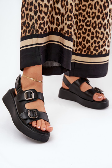 Damensandalen mit einer Plattform I Koturnie mit Schnallen schZuarze Farbe Genorre 2